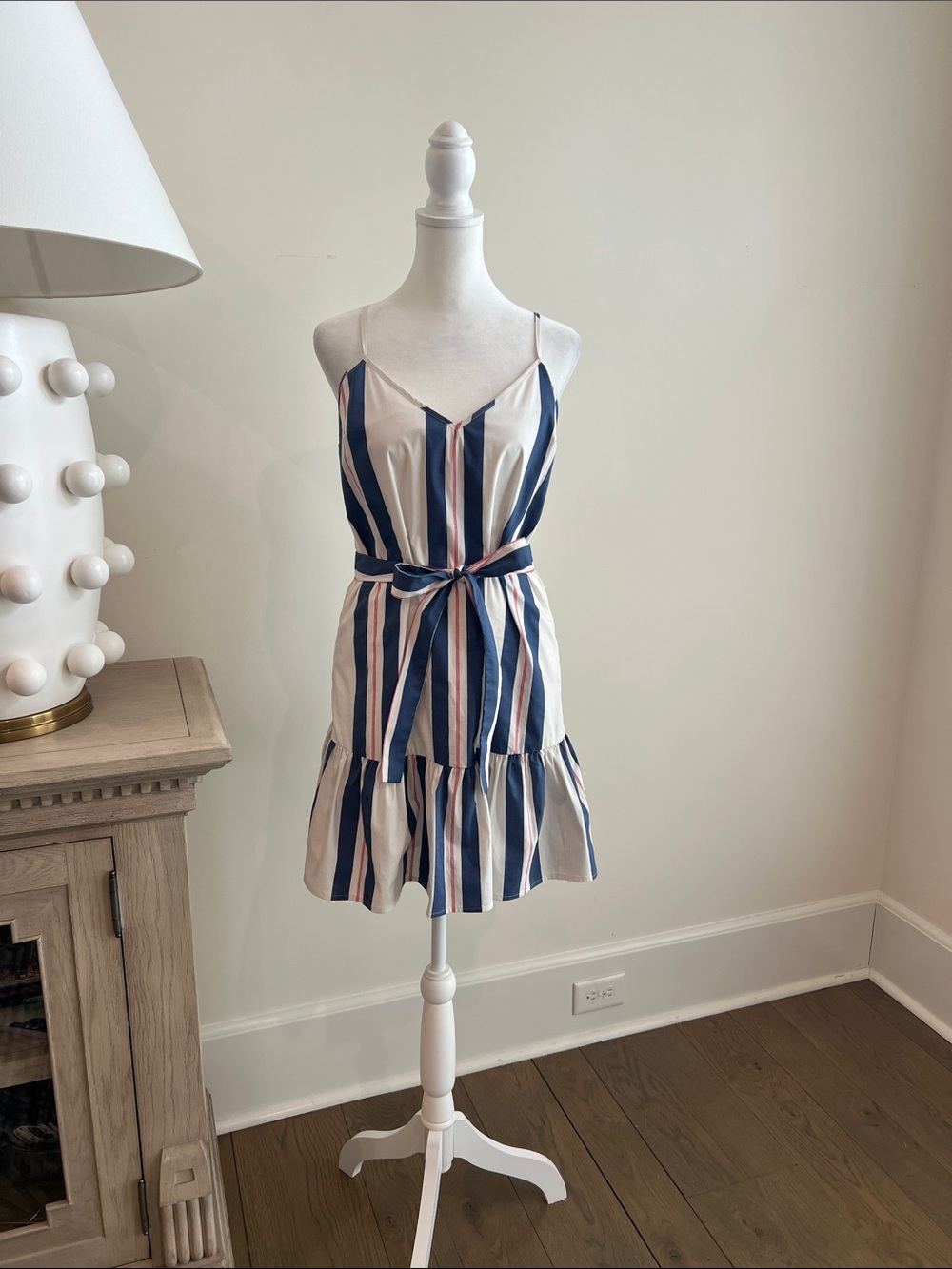 Women’s banana republic 2 petite spaghetti strap dress
